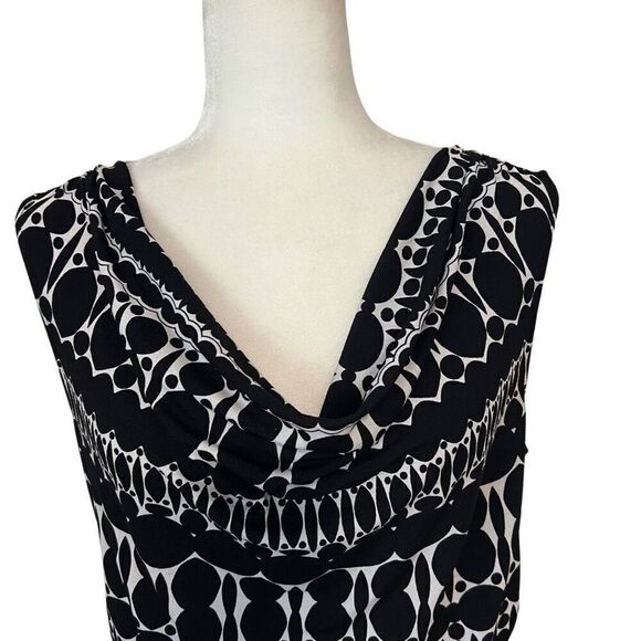 Ann Taylor Black and White Dressy Tank. Size Small. Great Condition! - Picture 2 of 11